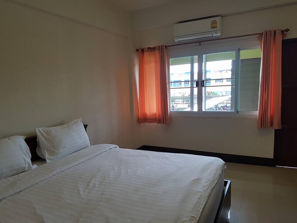 Jaroensin Place Buri Ram Exterior foto